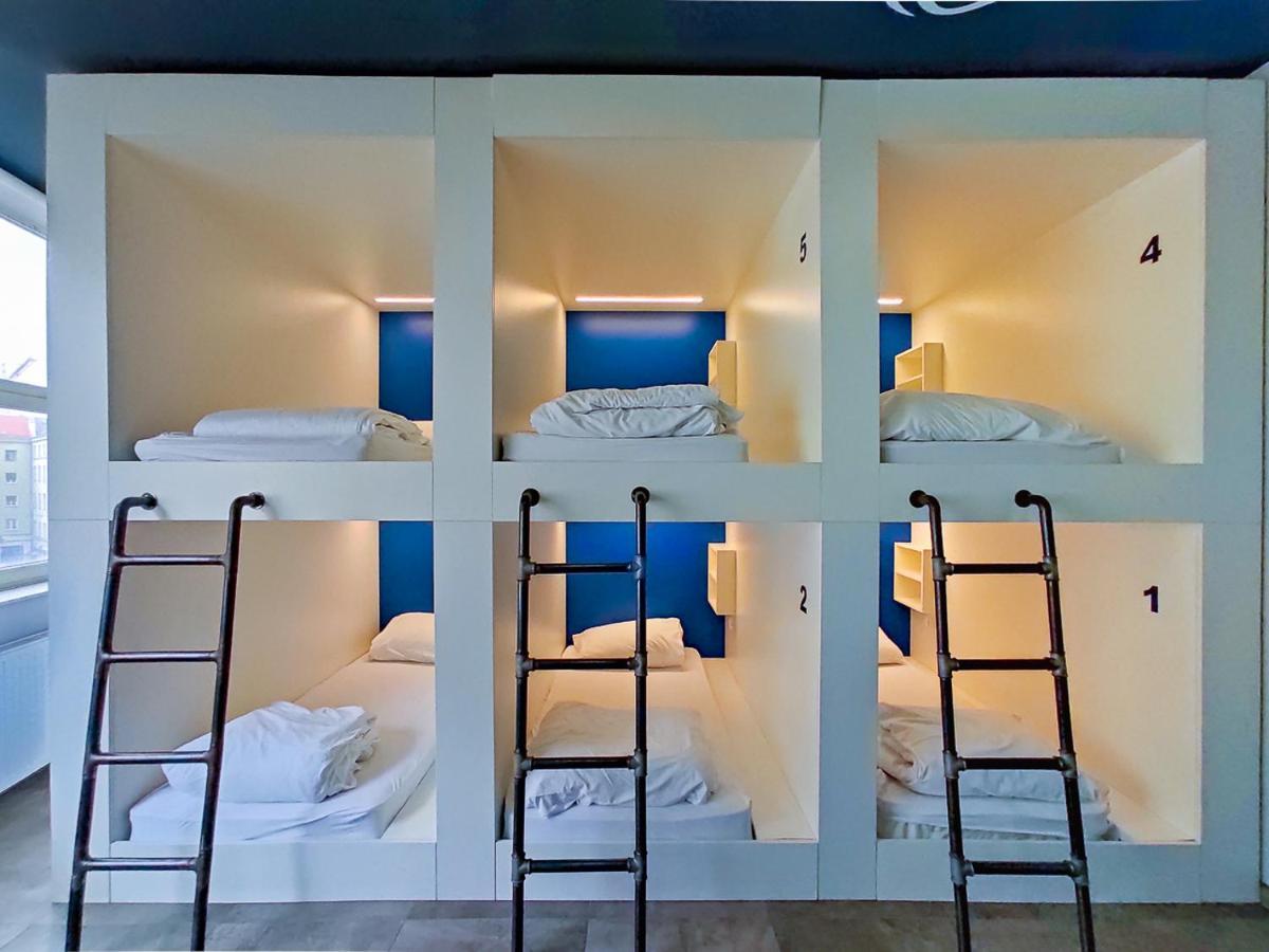 Main Square Hostel *